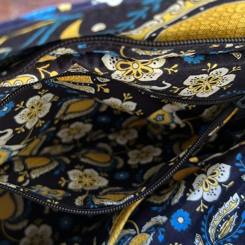 VERA BRADLEY Shoulder Chain Bag in Ellie Blue Bohemian 100% Cotton Quilted